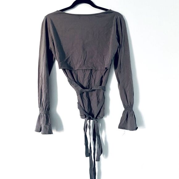 Mustard Seed Top Gray Medium Blouse Open Cut Out Back Ruffle Boho Long Sleeve - Picture 3 of 3